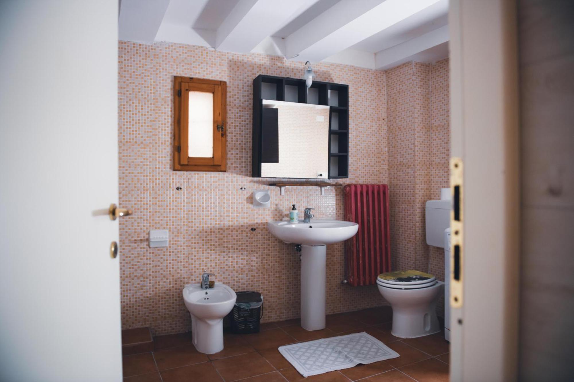 Home Peterpan, B&B Direttamente Sulla Piazza Casal Fiumanese 외부 사진